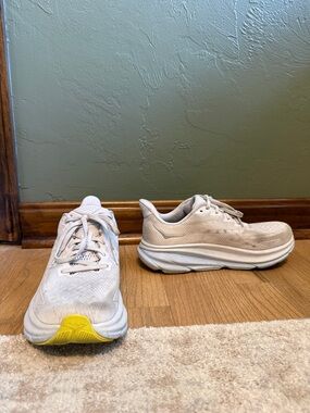 Hoka Women’s Athletic Running Shoes in Light Beige with Yellow Accent